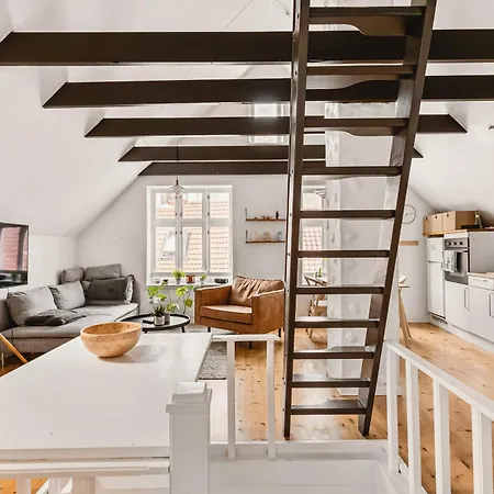 Dinbnb I Top-floor For The Explorer! I 400m To Bryggen Appartement *